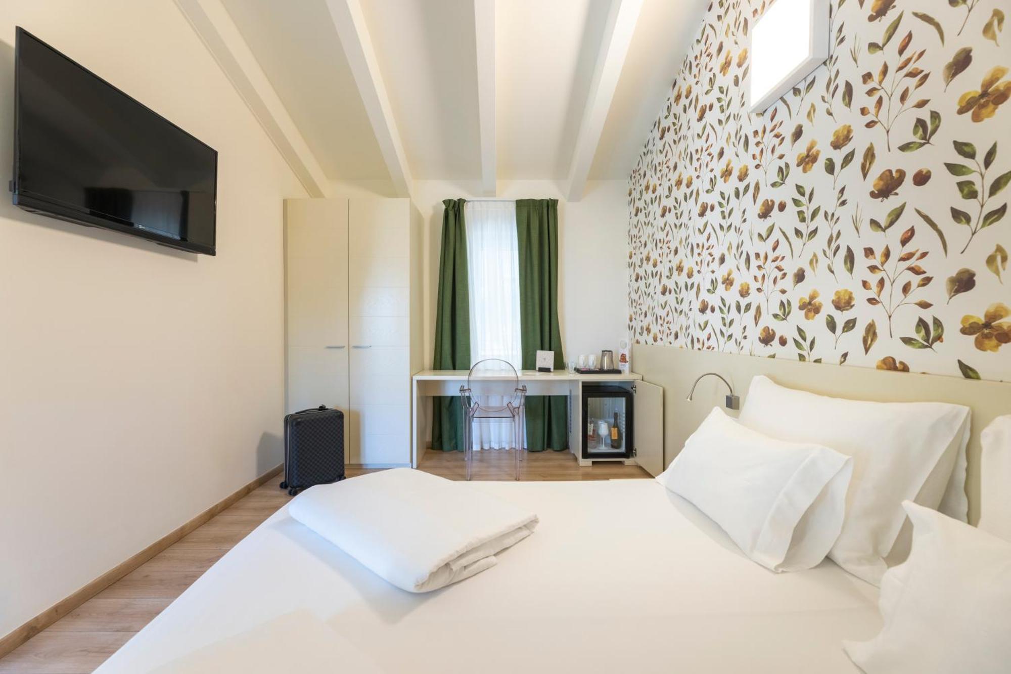 SeeLE Garda Hotel Torbole Sul Garda Buitenkant foto