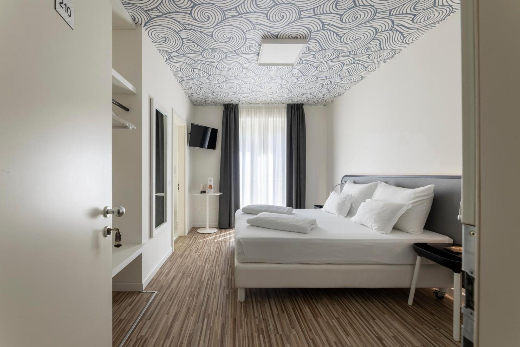 SeeLE Garda Hotel Torbole Sul Garda Buitenkant foto